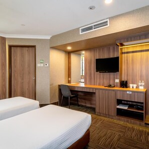 In-room safe, free WiFi, bed sheets - Ymca @ One Orchard (Singapore)
