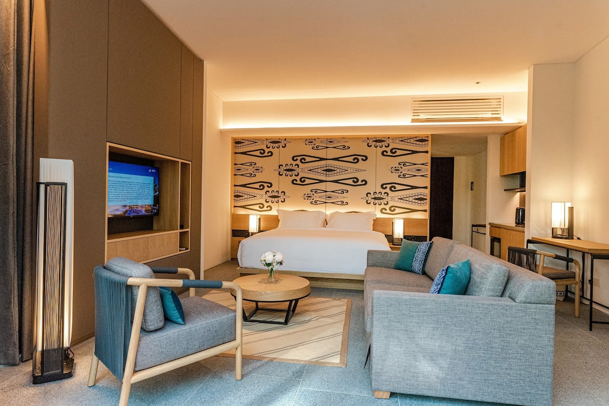 1 slaapkamer, een minibar, een kluis op de kamer, een bureau
