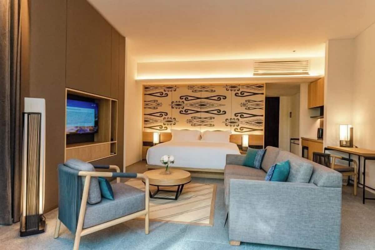 1 slaapkamer, een minibar, een kluis op de kamer, een bureau