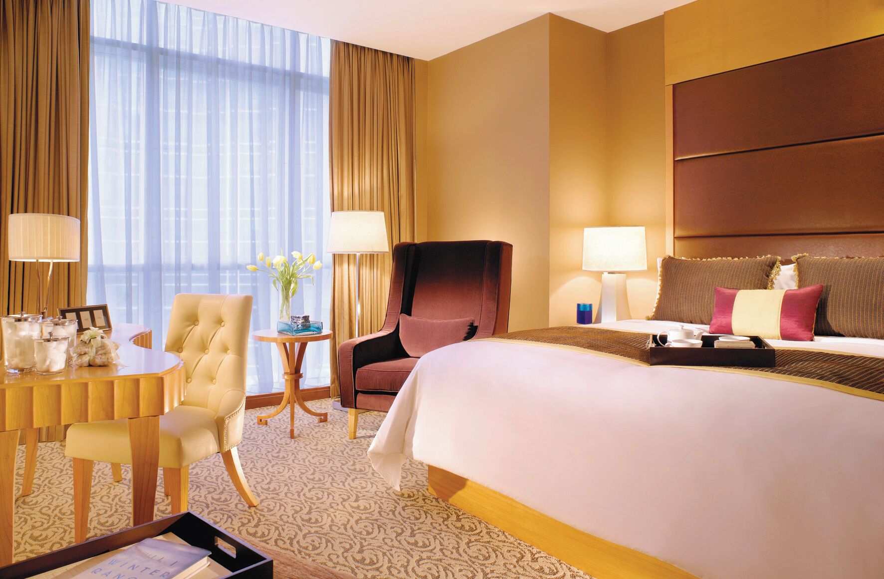 Premium bedding, in-room safe, desk, laptop workspace