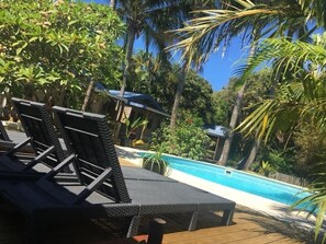 Outdoor pool, pool loungers - La Rose du Sud (Saint-Joseph)