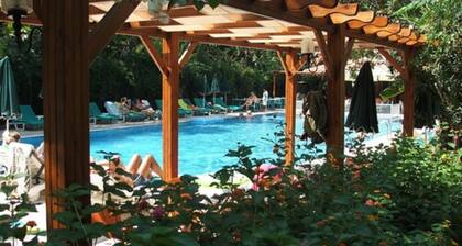 Perdikia Beach Hotel