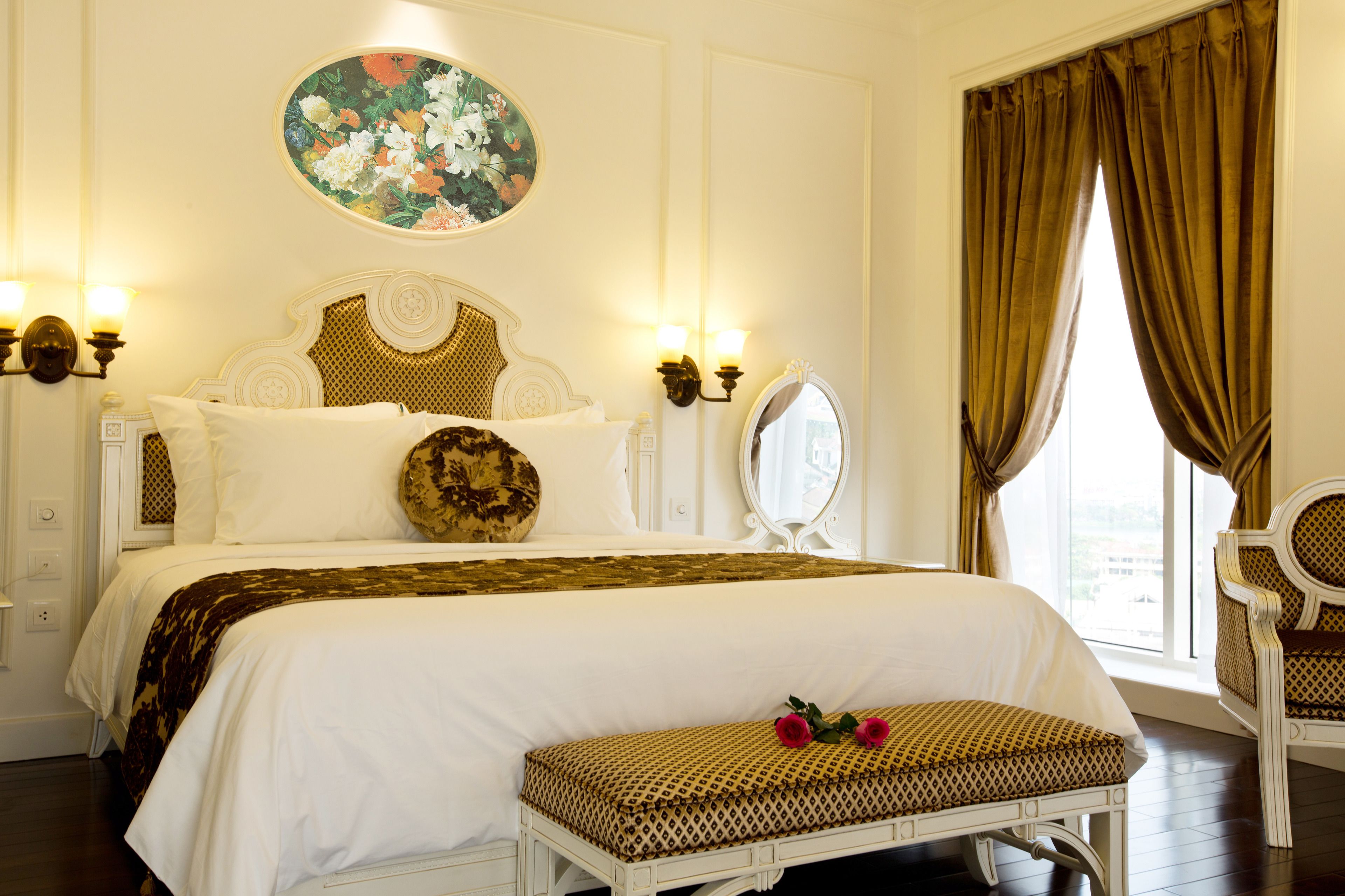 1 bedroom, free minibar items, in-room safe, desk