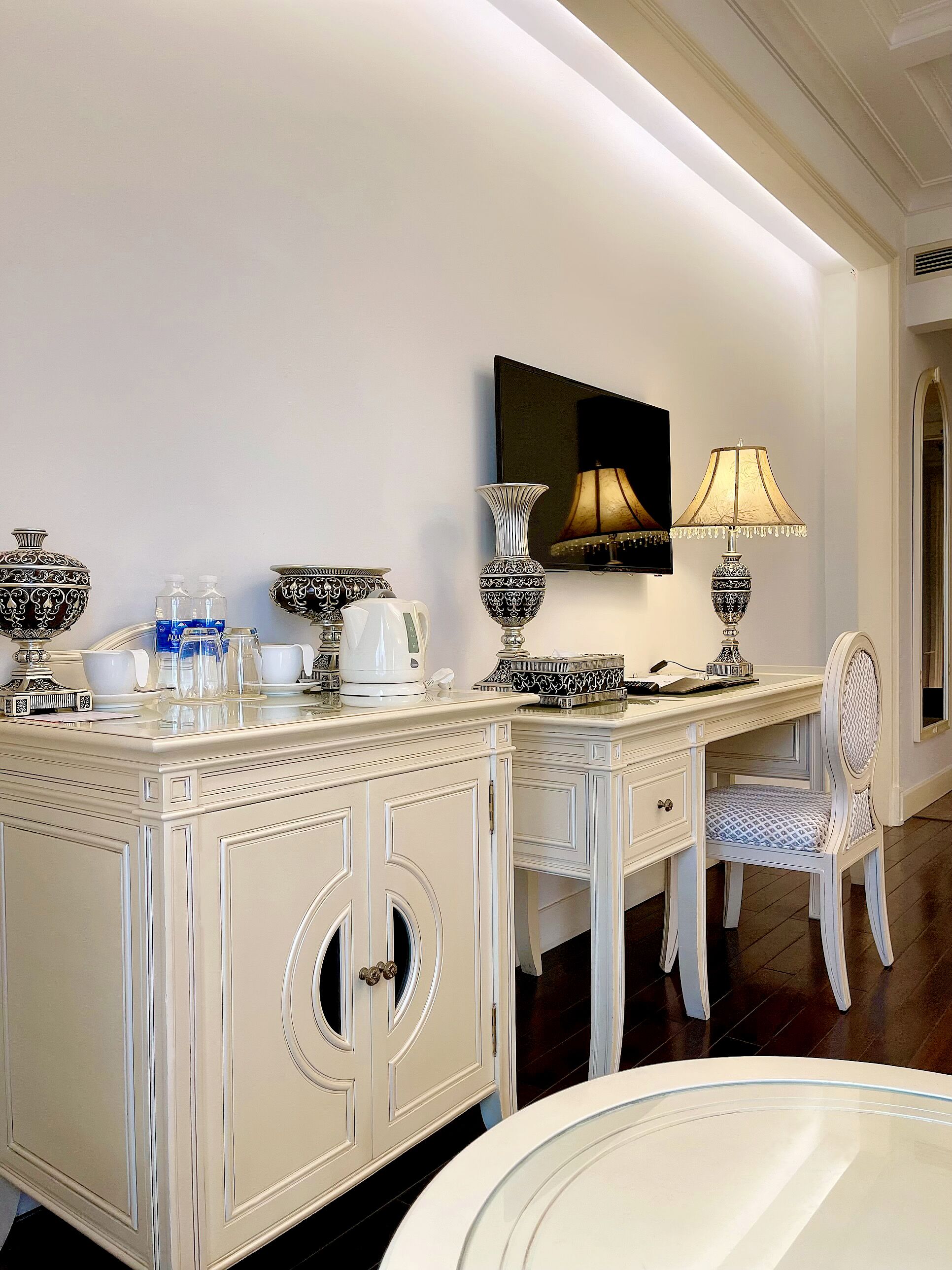 1 bedroom, free minibar items, in-room safe, desk