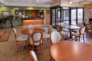 Lobby - Country Hearth Inn & Suites Edwardsville St. Louis (Edwardsville)