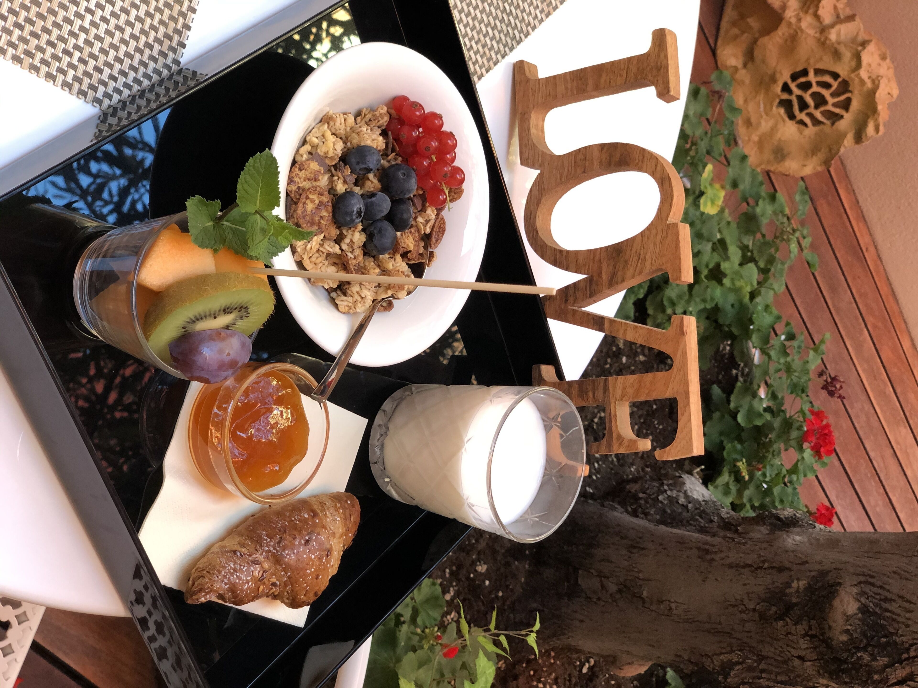 free daily continental breakfast