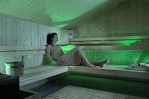 Body treatments, facials, massages - Erbavoglio Hotel (Rimini)