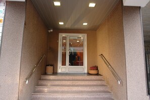 Majoituspaikan sisäänkäynti