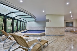 Indoor pool - Transamerica Paradise Garden (São Paulo)