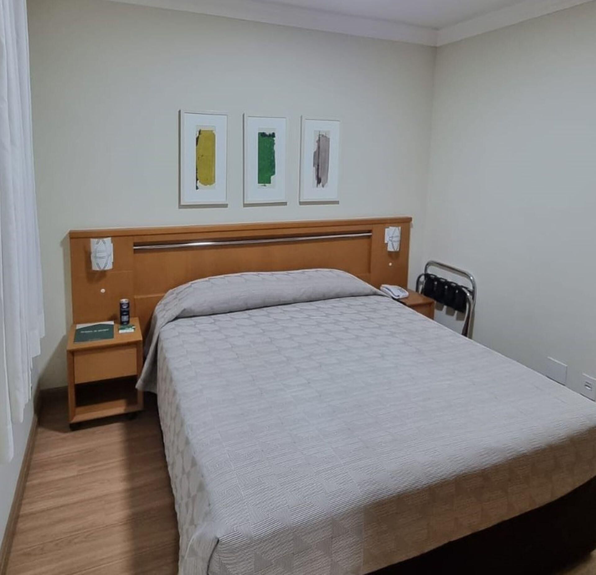 2 chambres, coffre-fort, bureau, rideaux d’obscurcissement