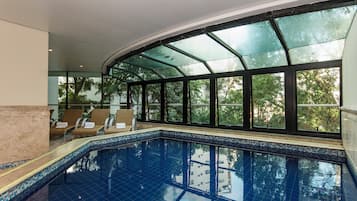 Piscine couverte
