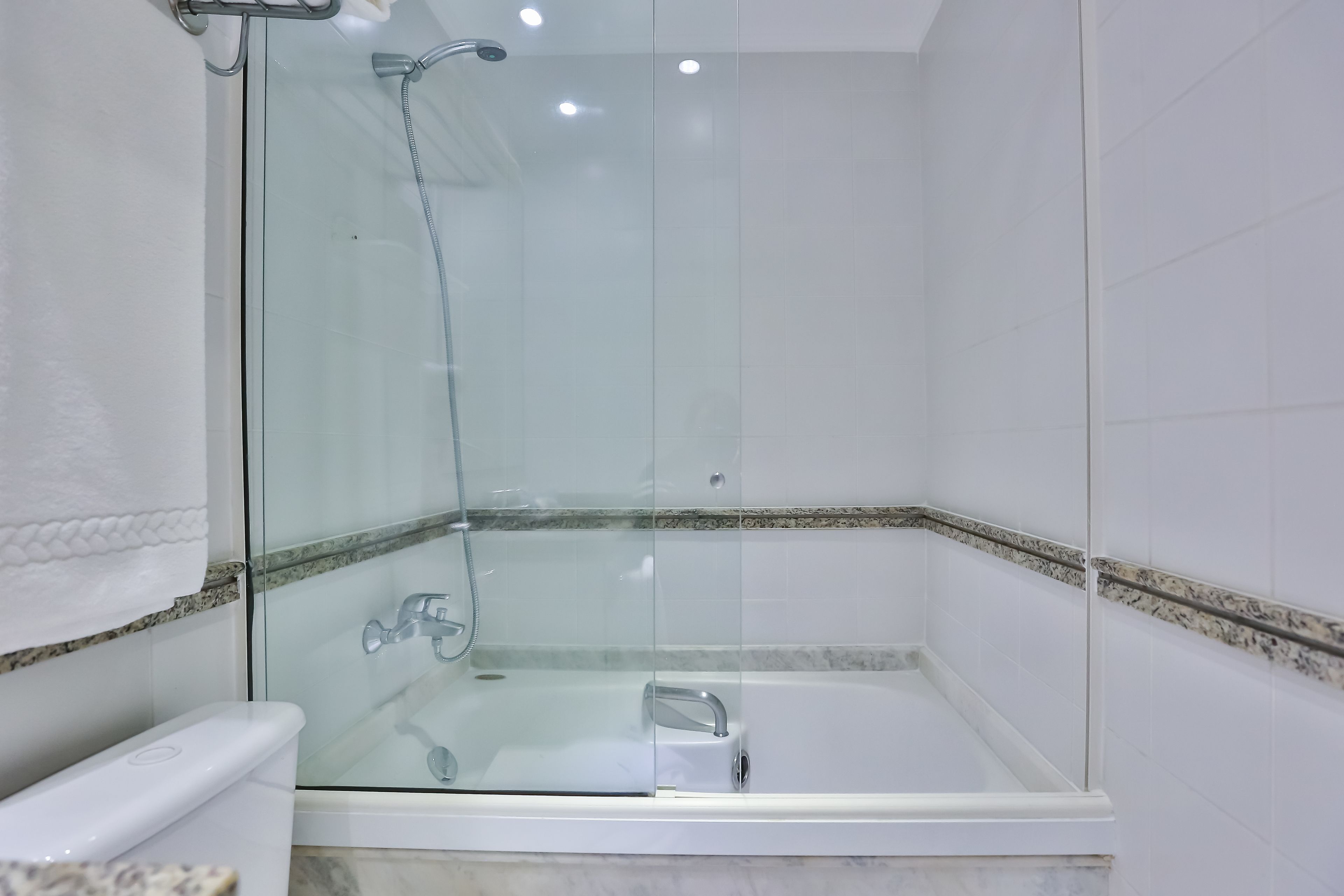 executive apartment | private spa tub