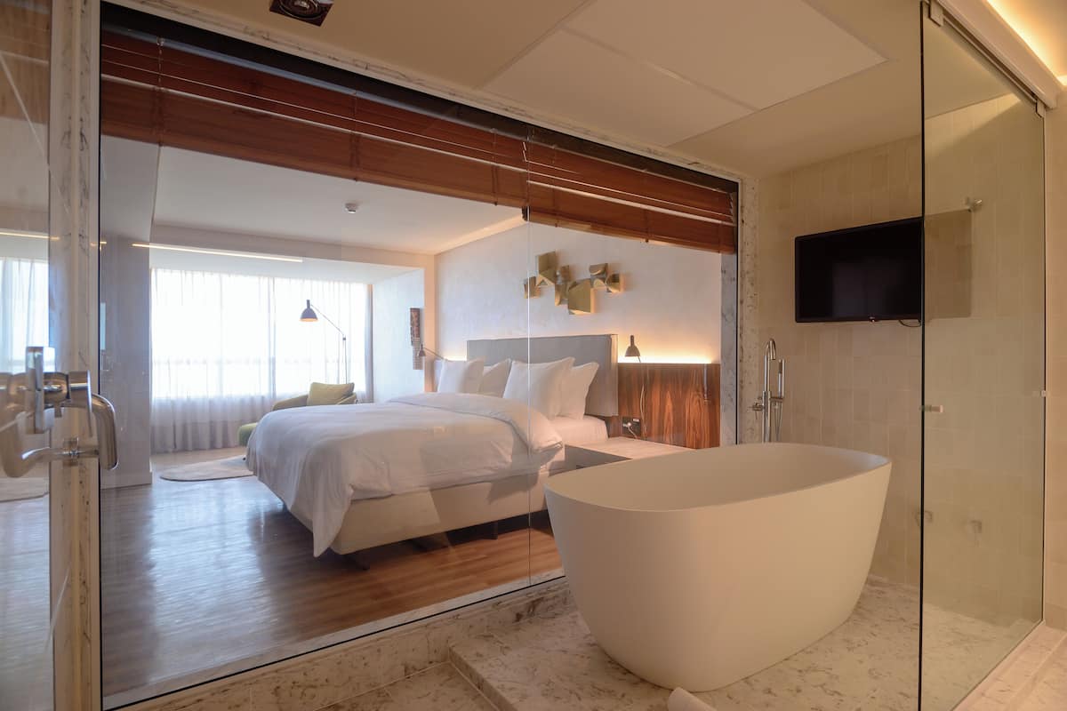 minibar, in-room safe, individually decorated, individually furnished