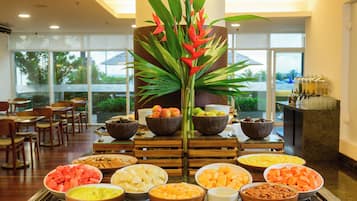 Free daily buffet breakfast