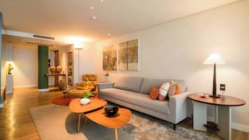 32-inch flat-screen TV with cable channels, TV