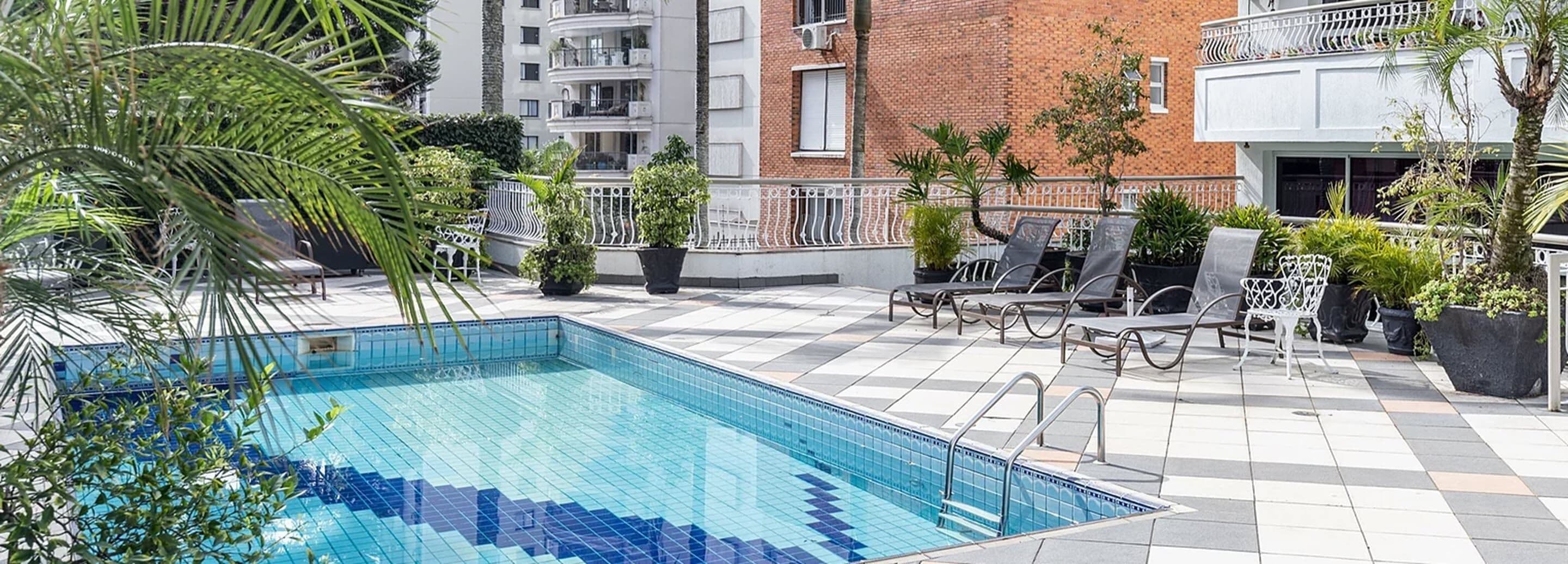 outdoor pool, pool loungers