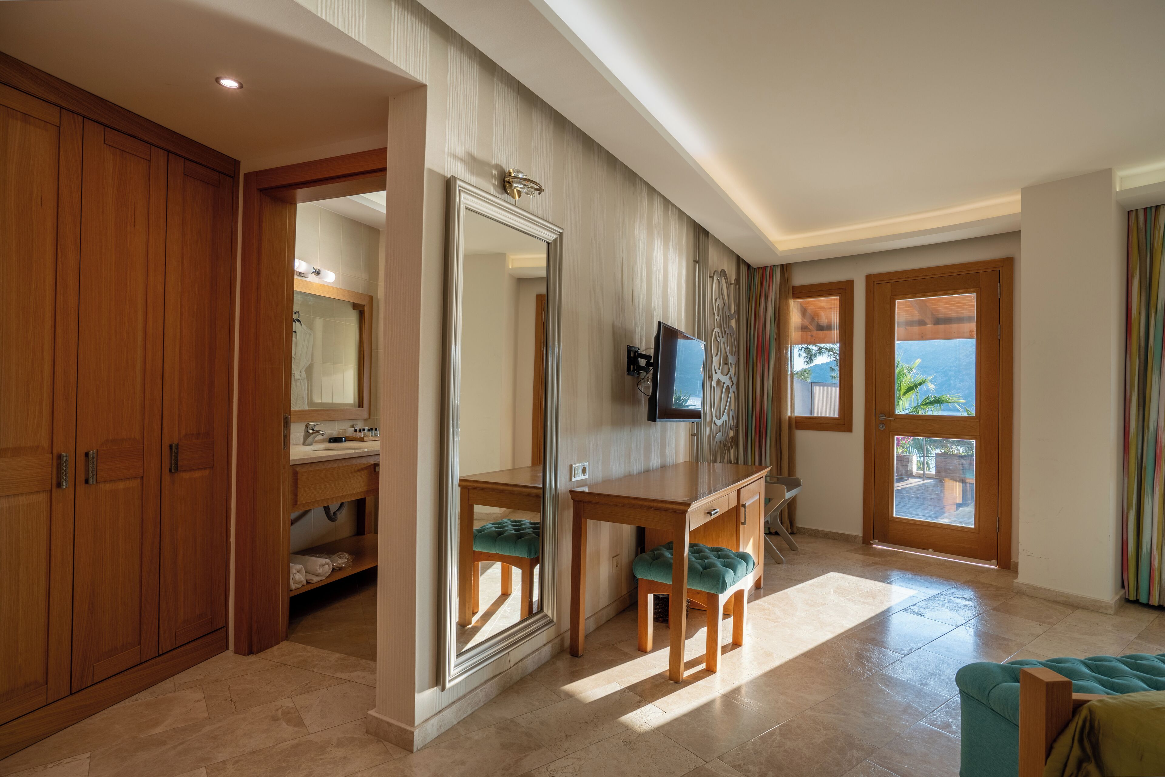 panoramic penthouse, 1 king bed | premium bedding, select comfort beds, minibar, in-room safe