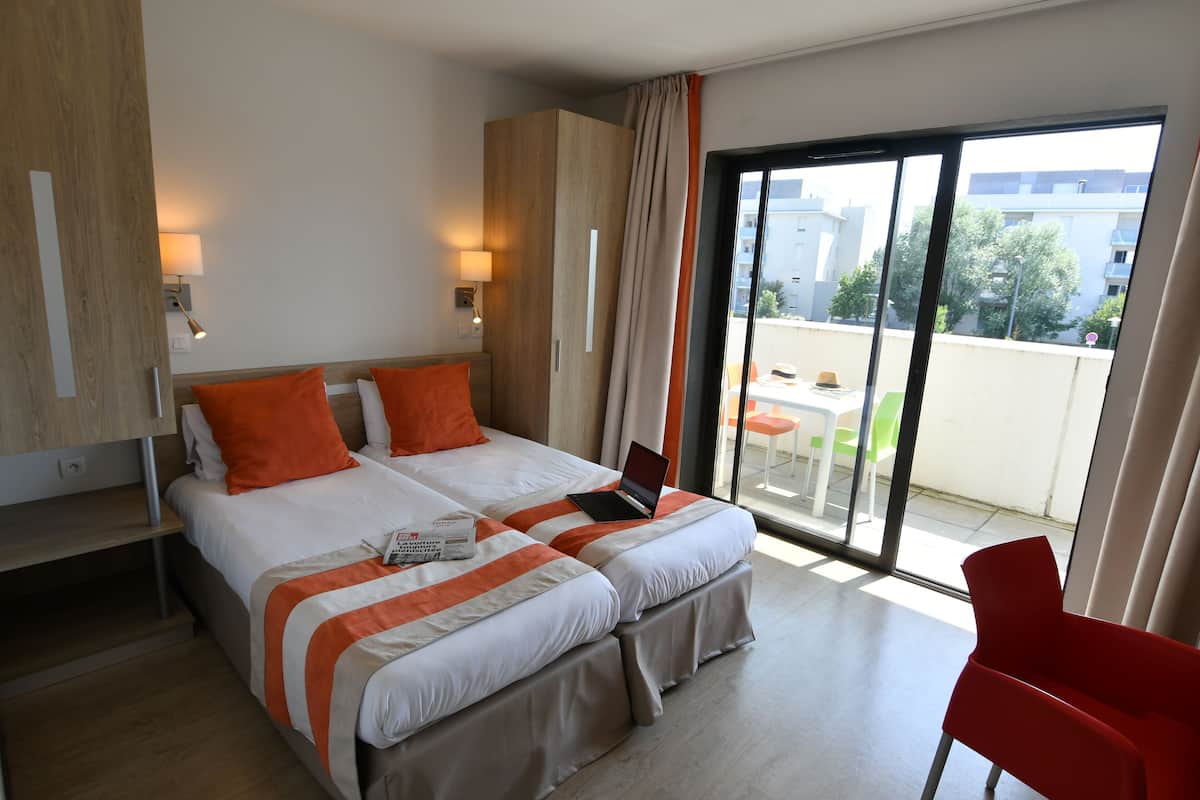 Studio Affaires | Literie de qualité supérieure, chambres insonorisées