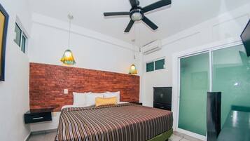 Suite estudio | Caja de seguridad en la habitación, wifi gratis y ropa de cama