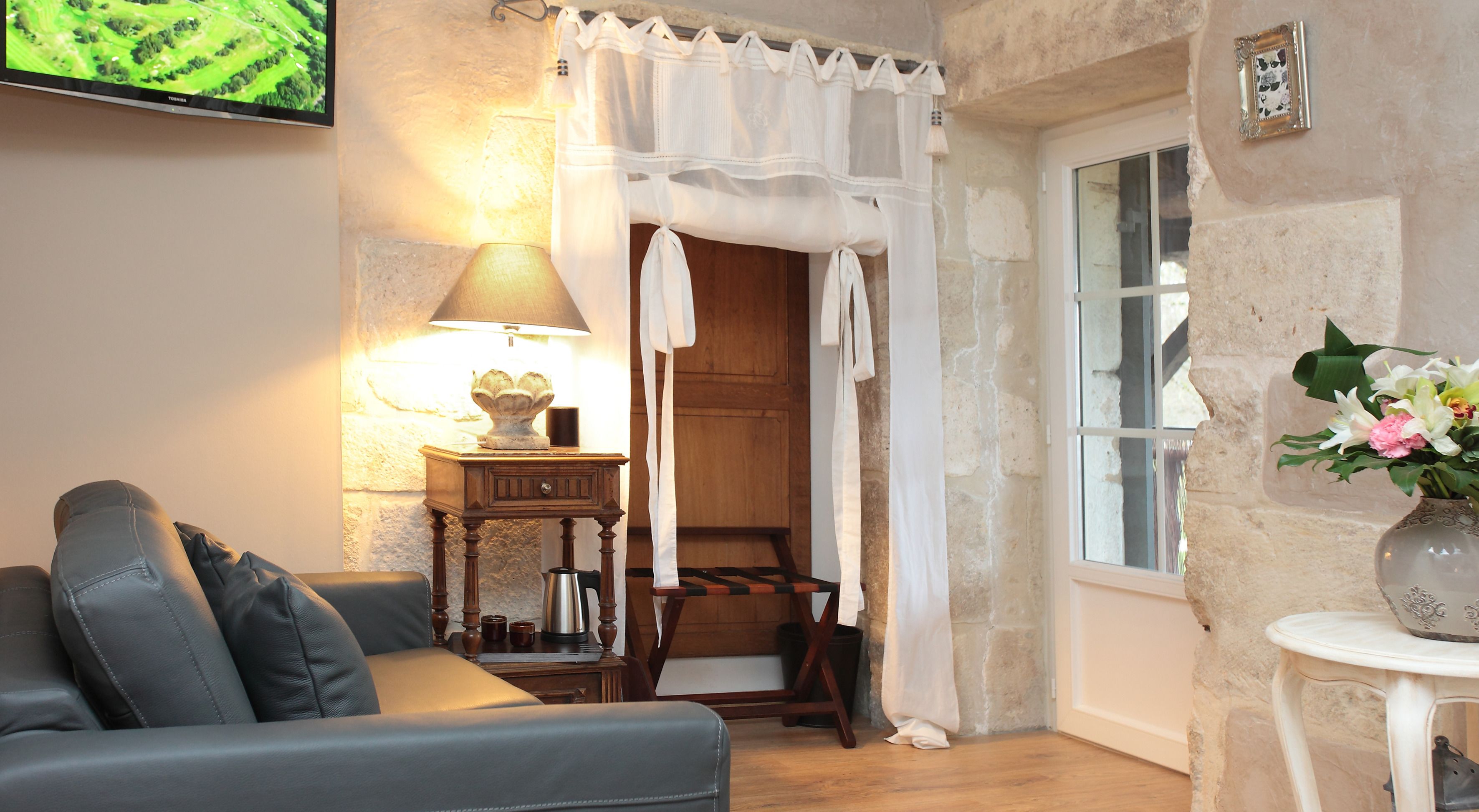 junior suite | living area | lcd tv