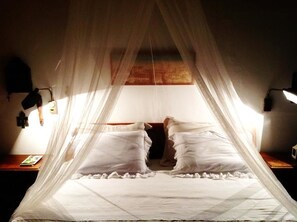 Suite, 2 Bedrooms, Shared Bathroom