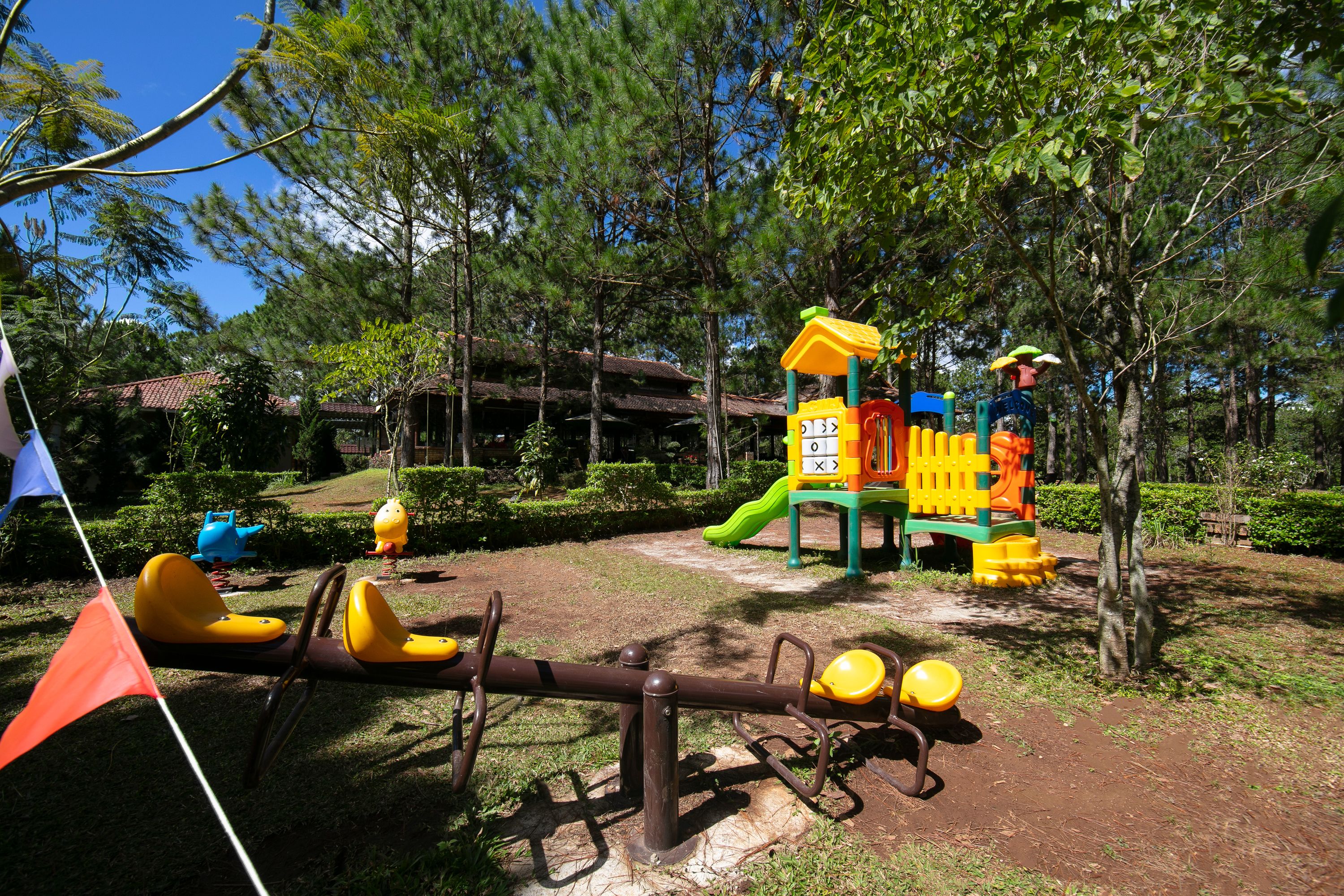 children’s play area – outdoor