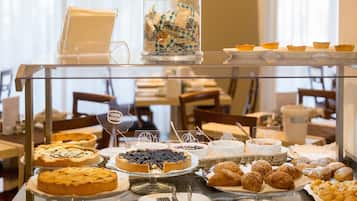 Gratis morgenmadsbuffet hver dag
