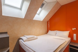 Kleines Doppelzimmer | Allergikerbettwaren, Verdunkelungsvorhänge, Bügeleisen/Bügelbrett