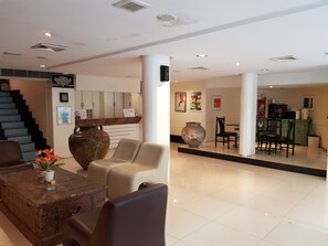 ロビー応接スペース