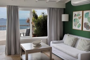 Minibar, Zimmersafe, individuell dekoriert, individuell eingerichtet