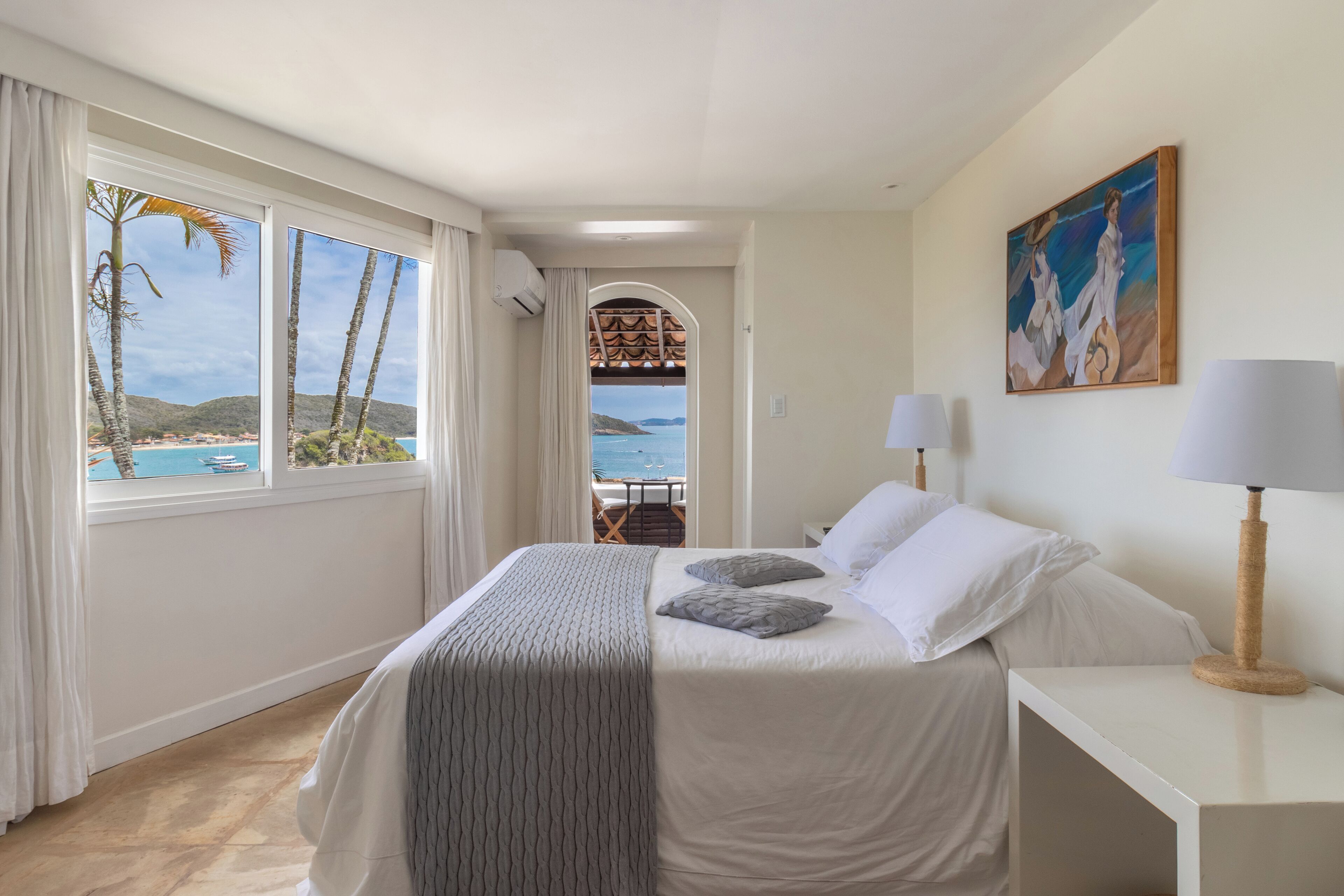 Superior kamer | Een minibar, een kluis op de kamer, individueel gedecoreerd