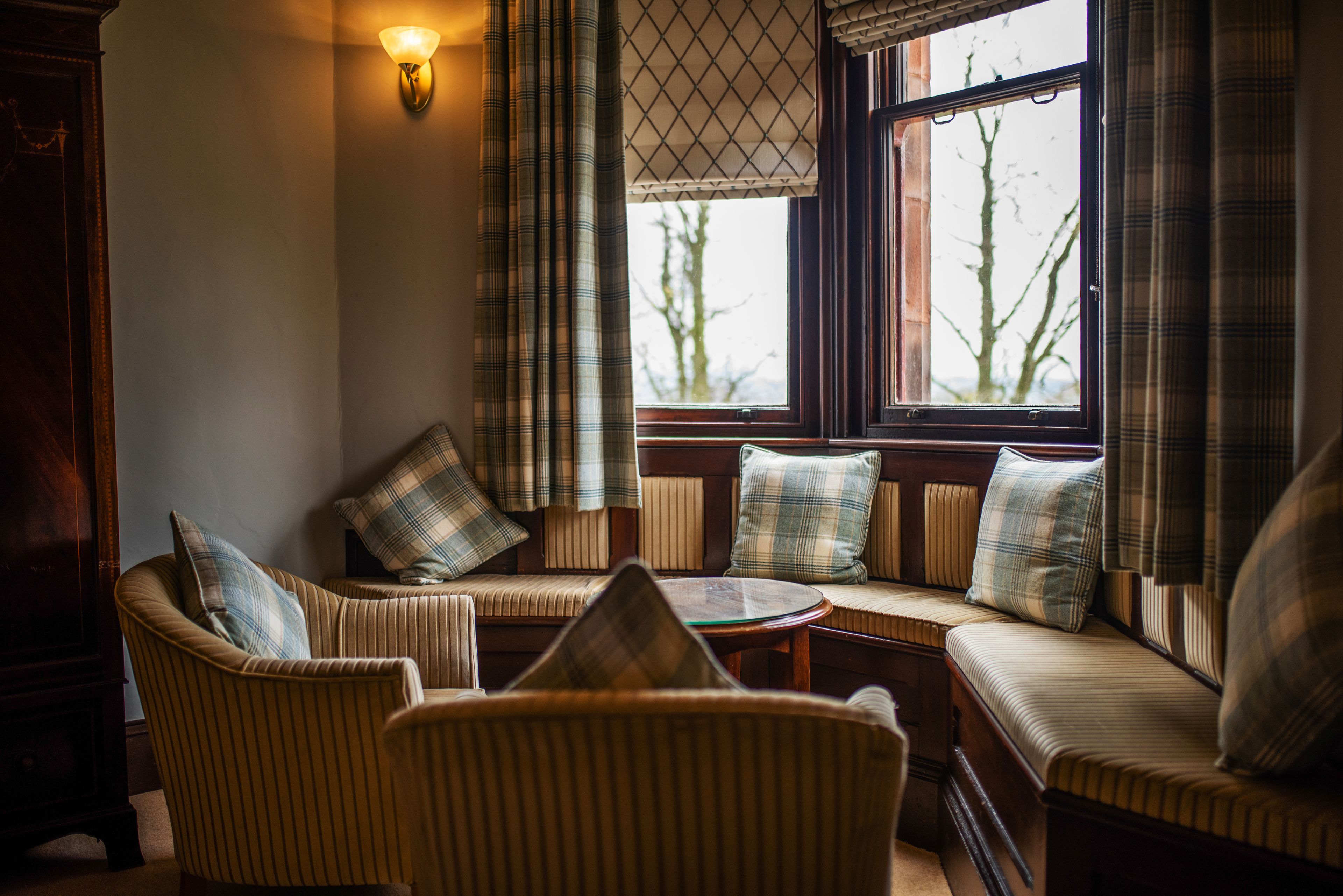 manor house room | in-room safe, individually decorated, desk, iron/ironing board