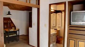 Apartamento, 1 quarto | Banheiro | Chuveiro, secador de cabelo (mediante solicitação)