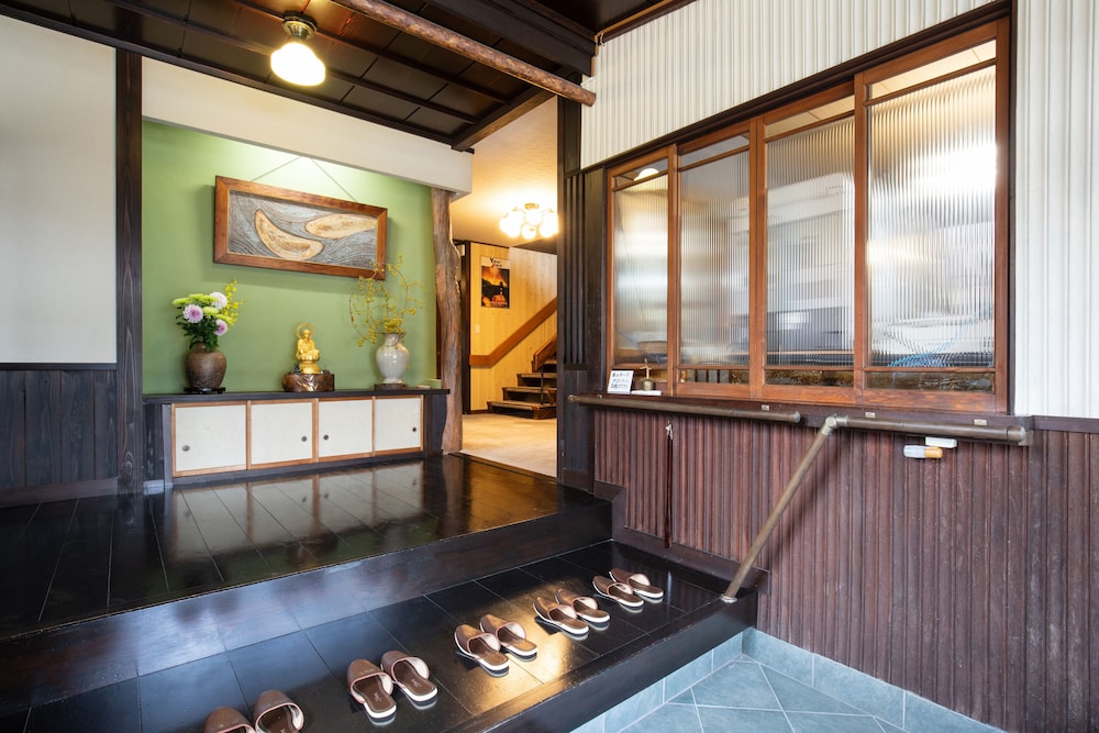 Daibutsu Ryokan by null