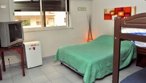 Chambre Double, 1 lit double, salle de bains privée