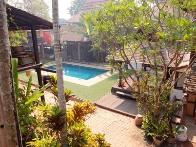 Baan Singkham Resort