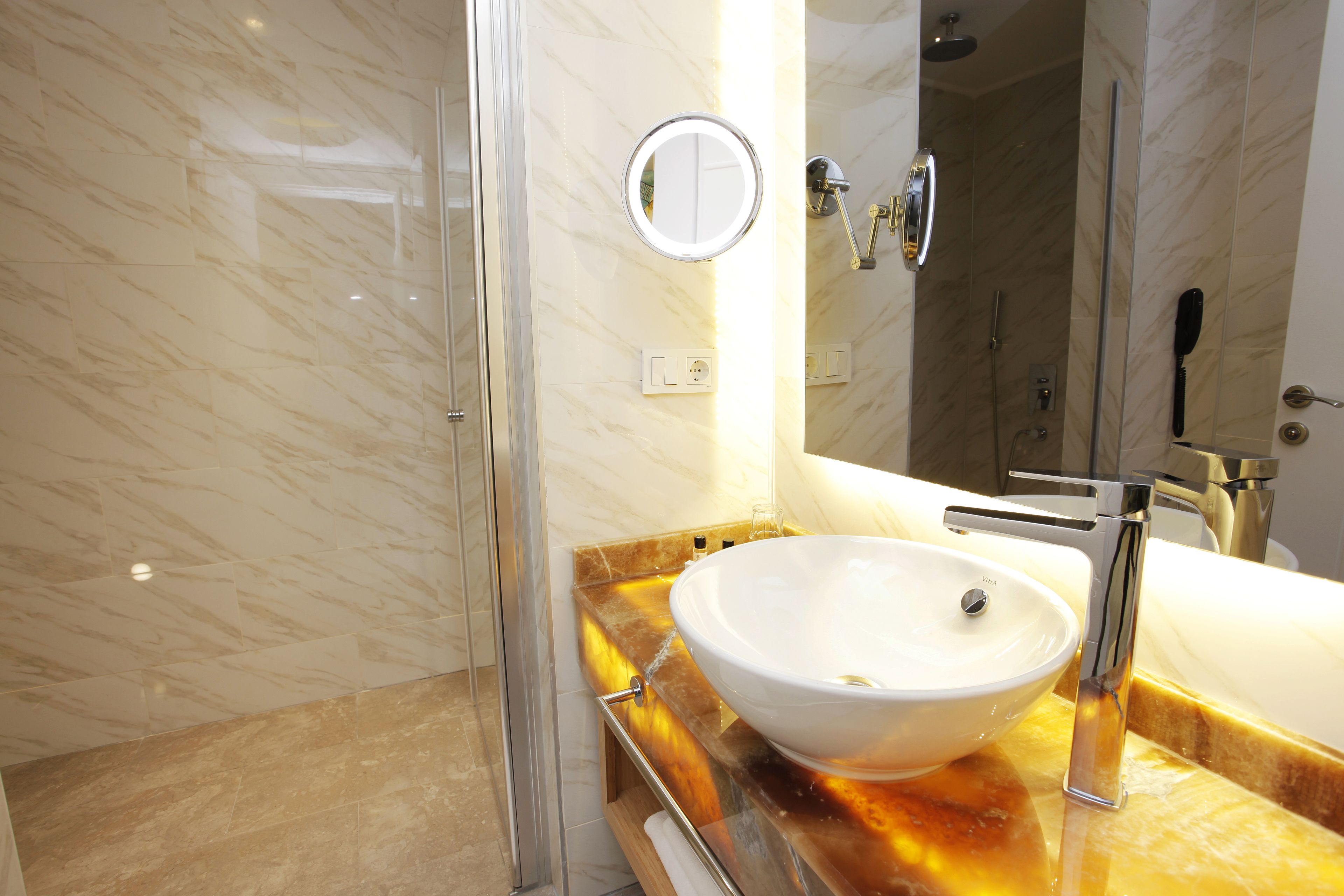 shower, free toiletries, hair dryer, slippers