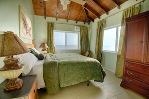 Apartemen, 1 kamar tidur | Selimut bulu angsa, setrika/meja setrika, dan seprai linen