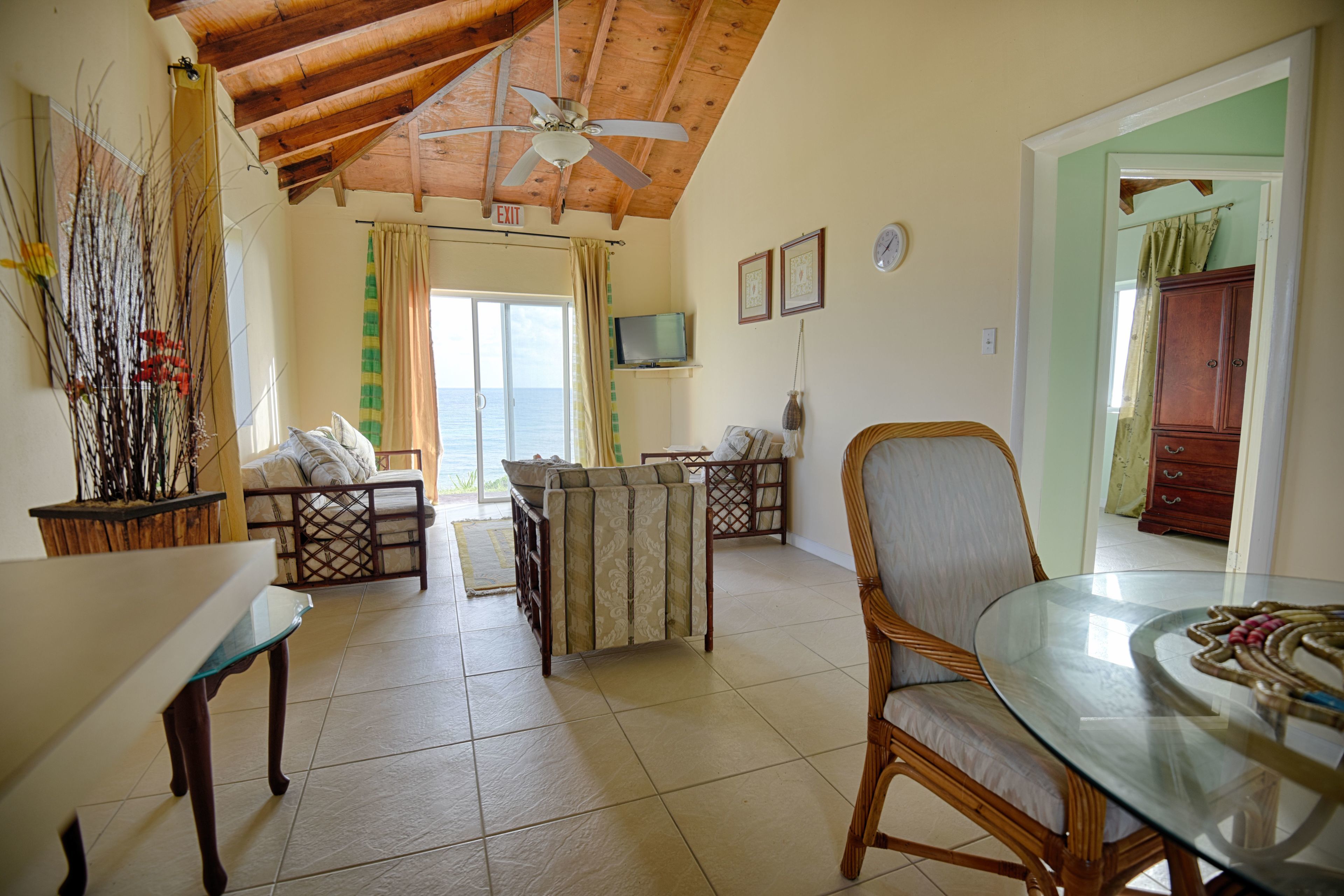 Apartment, 1 Bedroom | Down comforters, iron/ironing board, bed sheets