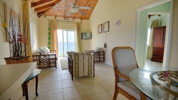 Leilighet, 1 soverom | Dundyner, strykejern/-brett og sengetøy