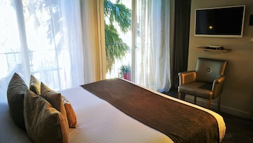 Superior Double Room, Balcony | Premium bedding, in-room safe, individually decorated, desk