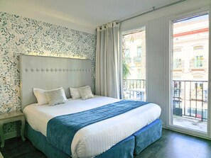 Superior Double Room, Balcony | Premium bedding, in-room safe, individually decorated, desk - NYX Hotel (Perpignan)