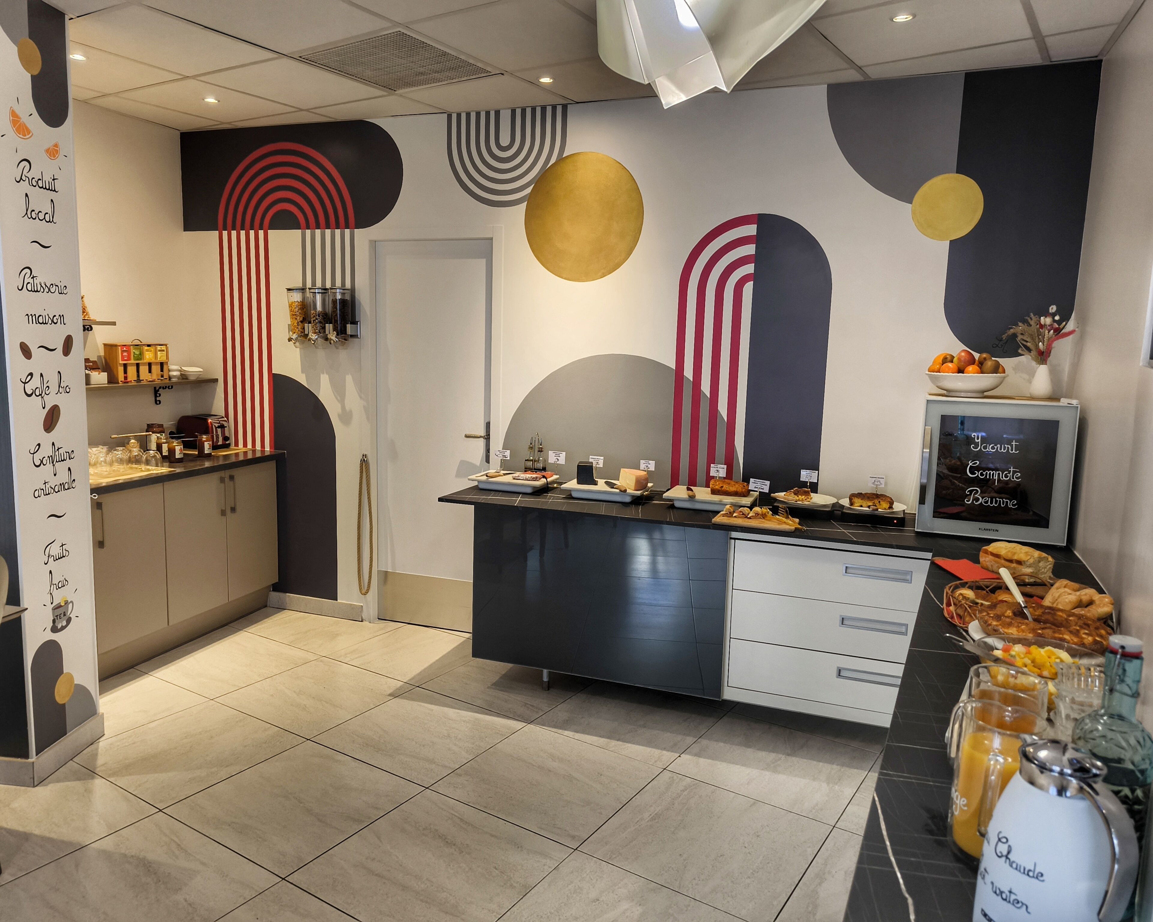 daily buffet breakfast (eur 15 per person)