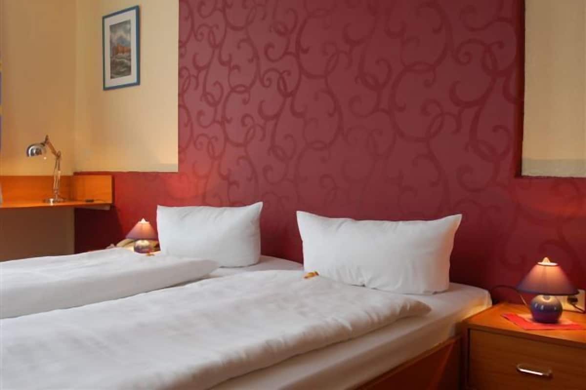 Standard-Doppelzimmer | Babybetten, kostenloses WLAN