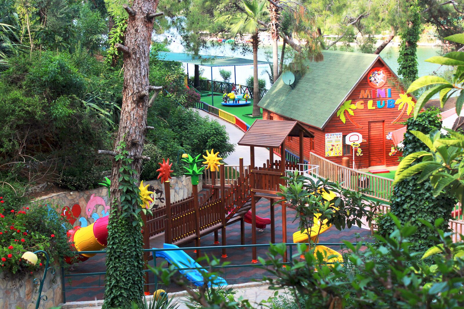 children’s play area – outdoor