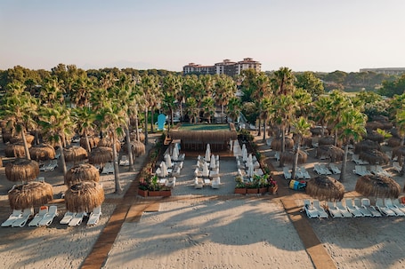7 bars/lounges, 2 poolside bars, beach bar. Selectum Family Resort Belek