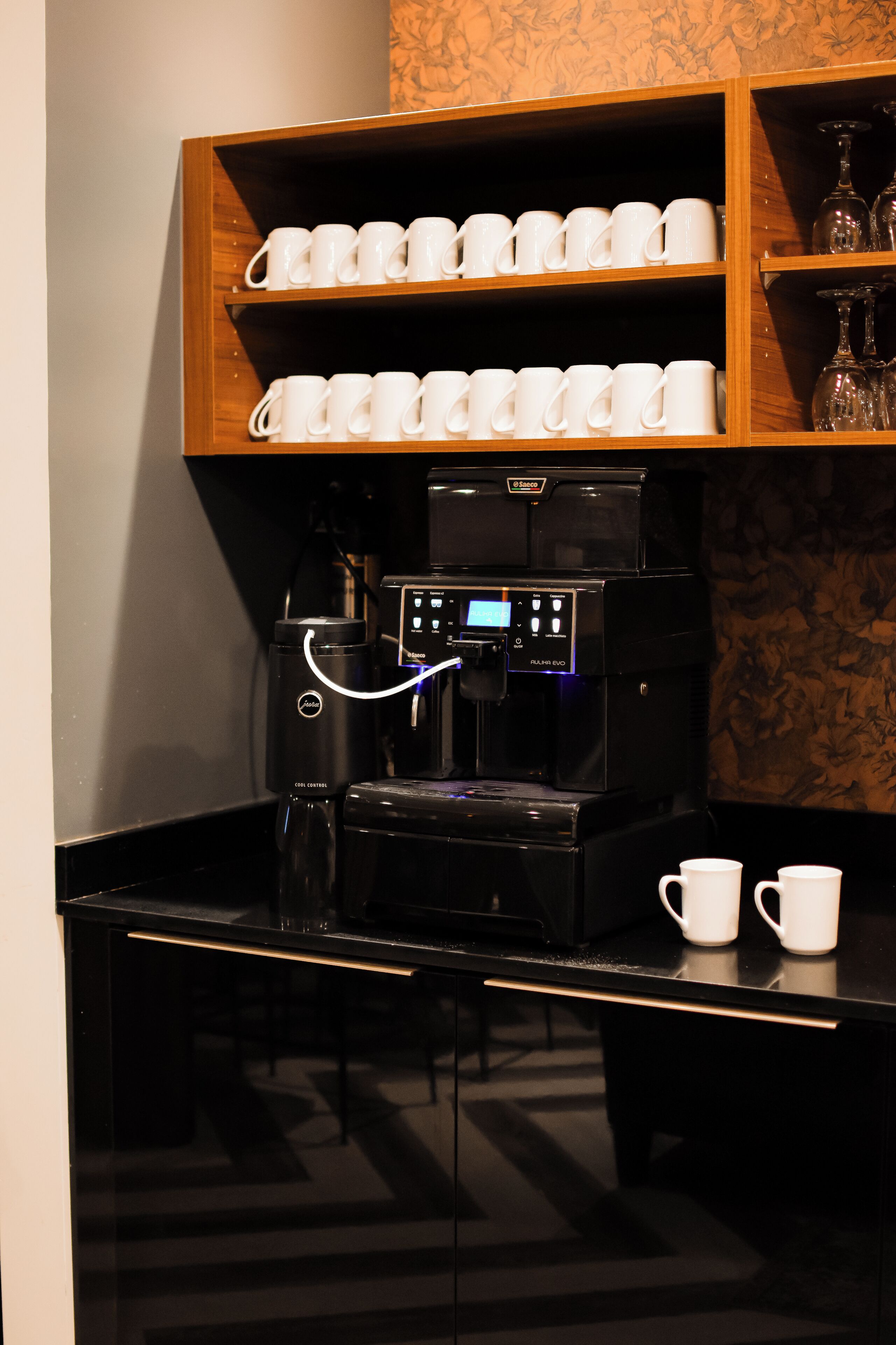 daily continental breakfast (cad 19 per person)