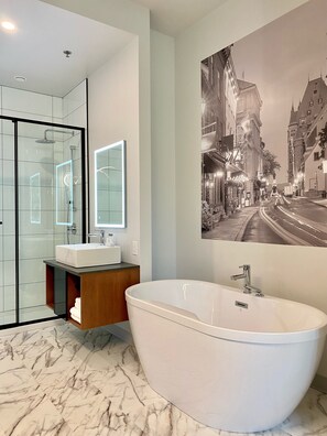 Romantic Room, Park View | Bathroom