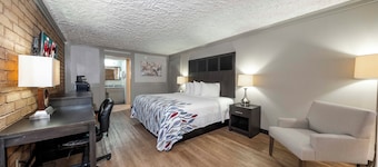 Red Roof Inn Monroe