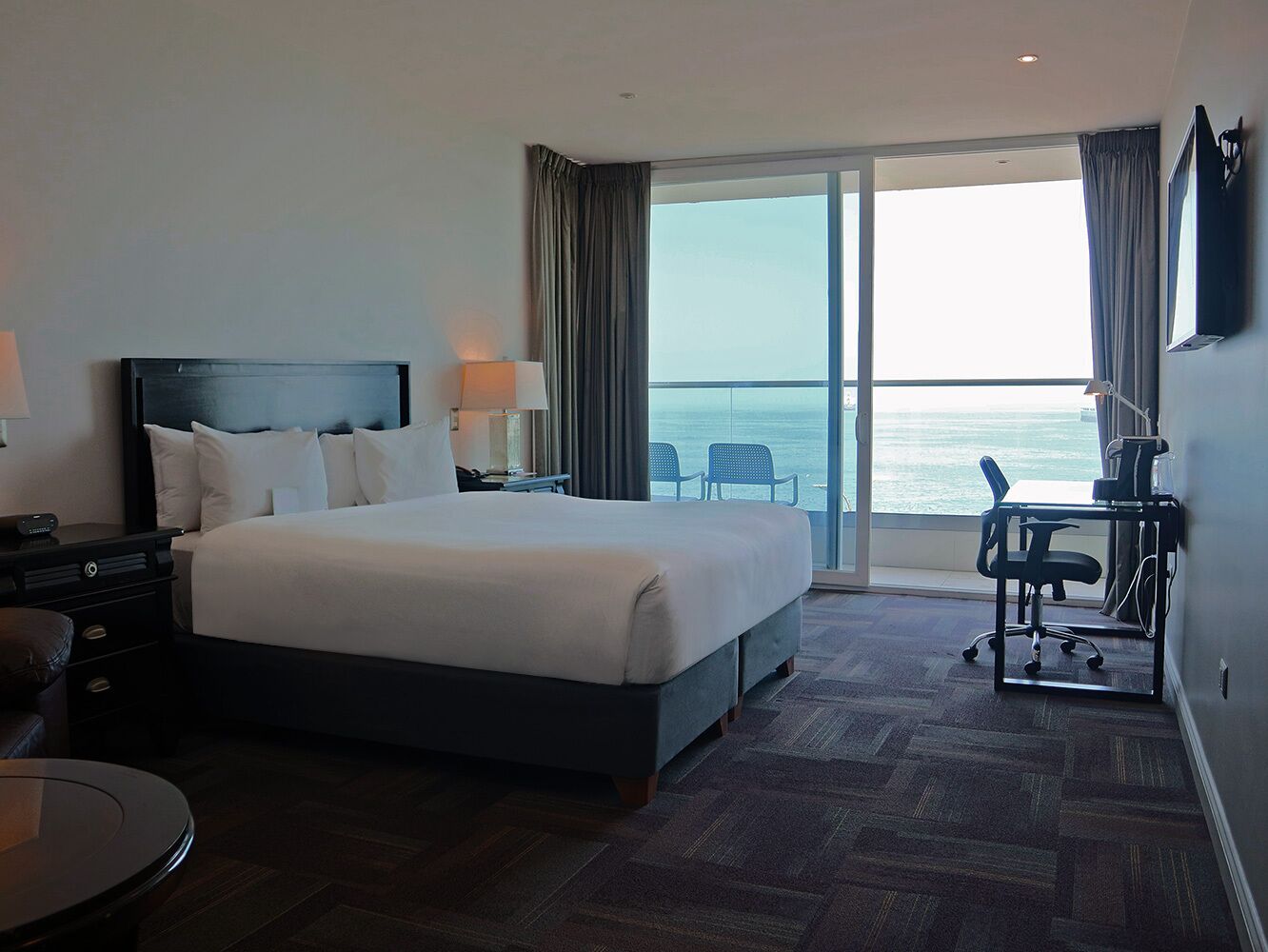 Deluxe Room, 1 Double Bed, Non Smoking (Oceanfront View) | In-room safe, desk, free WiFi, bed sheets